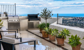 Penthouse te koop met panoramisch zeezicht in de heuvels van Marbella - Benahavis 58021 