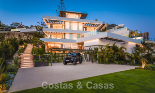 Luxueuze designervilla te koop in exclusief, gated frontlinie-golfcomplex met panoramisch uitzicht in La Quinta, Marbella - Benahavis 59077 