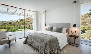 Luxueuze designervilla te koop in exclusief, gated frontlinie-golfcomplex met panoramisch uitzicht in La Quinta, Marbella - Benahavis 59079 