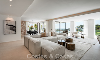 Luxueuze designervilla te koop in exclusief, gated frontlinie-golfcomplex met panoramisch uitzicht in La Quinta, Marbella - Benahavis 59085 
