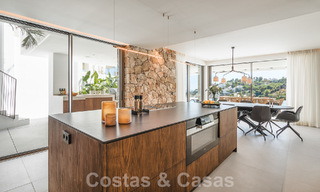Luxueuze designervilla te koop in exclusief, gated frontlinie-golfcomplex met panoramisch uitzicht in La Quinta, Marbella - Benahavis 59088 