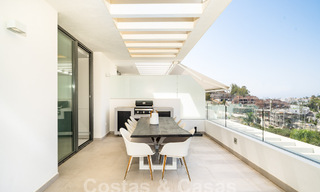Modern design penthouse met ruime terrassen te koop op de New Golden Mile tussen Marbella en Estepona 58793 