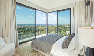 Prestigieuze, moderne luxevilla te koop met adembenemend zeezicht in een gated community in Marbella - Benahavis 58709 