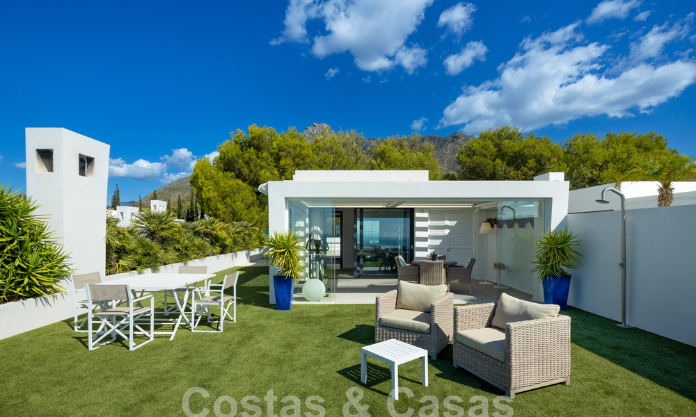 Ruim modern penthouse te koop met prachtig zeezicht in het exclusieve Sierra Blanca, Golden Mile, Marbella 58737