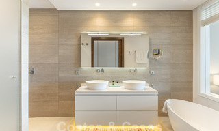 Ruim modern penthouse te koop met prachtig zeezicht in het exclusieve Sierra Blanca, Golden Mile, Marbella 58739 