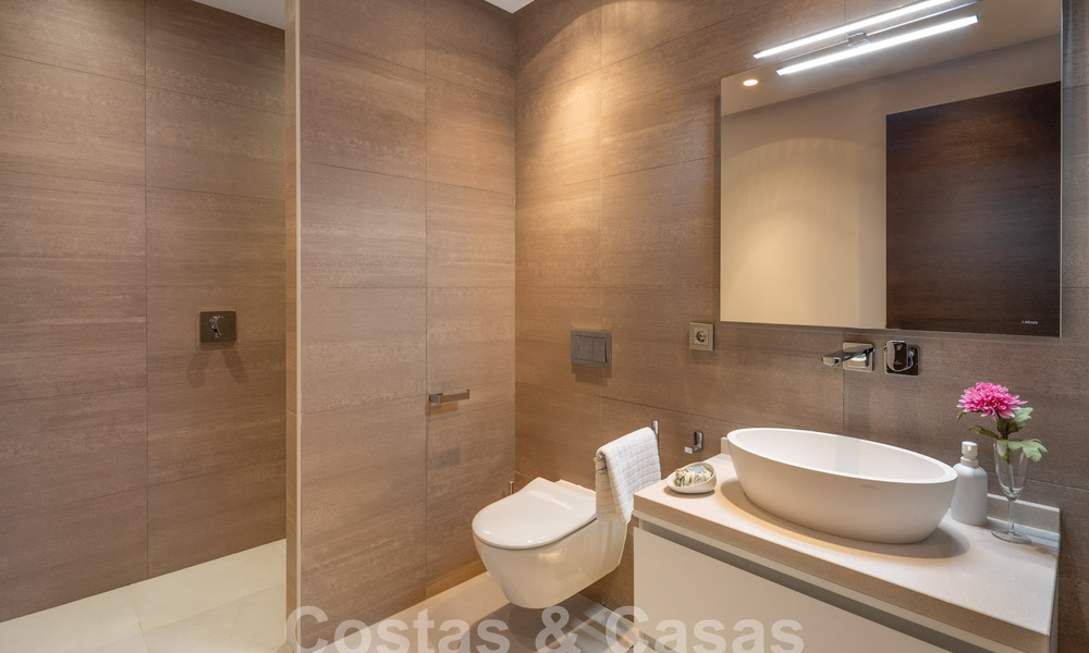 Ruim modern penthouse te koop met prachtig zeezicht in het exclusieve Sierra Blanca, Golden Mile, Marbella 58746