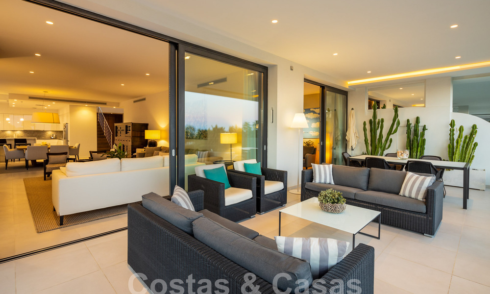 Ruim modern penthouse te koop met prachtig zeezicht in het exclusieve Sierra Blanca, Golden Mile, Marbella 58750