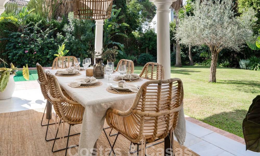 Traditionele gelijkvloerse villa te koop, beachside op de New Golden Mile, Marbella - Estepona 58882