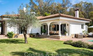 Traditionele gelijkvloerse villa te koop, beachside op de New Golden Mile, Marbella - Estepona 58884 