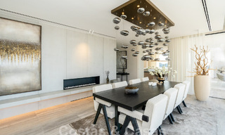 Moderne luxevilla te koop met zeezicht in een gated community omgeven door natuur in Marbella - Benahavis 59218 
