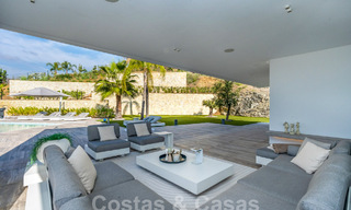 Moderne luxevilla te koop met zeezicht in een gated community omgeven door natuur in Marbella - Benahavis 59222 