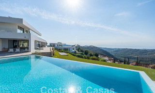 Moderne luxevilla te koop met zeezicht in een gated community omgeven door natuur in Marbella - Benahavis 59224 