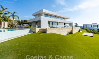 Moderne luxevilla te koop met zeezicht in een gated community omgeven door natuur in Marbella - Benahavis 59230 