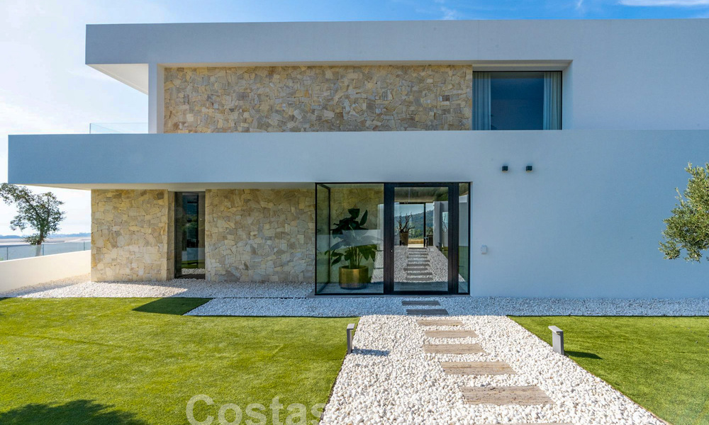 Moderne luxevilla te koop met zeezicht in een gated community omgeven door natuur in Marbella - Benahavis 59237