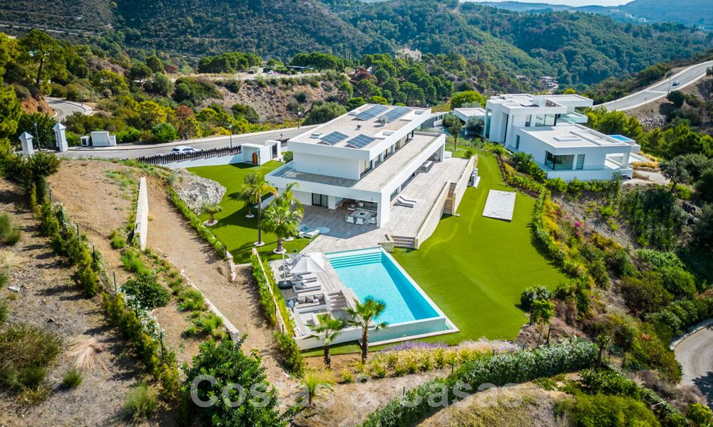 Moderne luxevilla te koop met zeezicht in een gated community omgeven door natuur in Marbella - Benahavis 59241