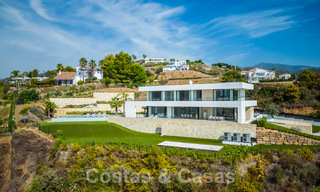 Moderne luxevilla te koop met zeezicht in een gated community omgeven door natuur in Marbella - Benahavis 59244 