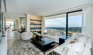 Moderne luxevilla te koop met zeezicht in een gated community omgeven door natuur in Marbella - Benahavis 59249 
