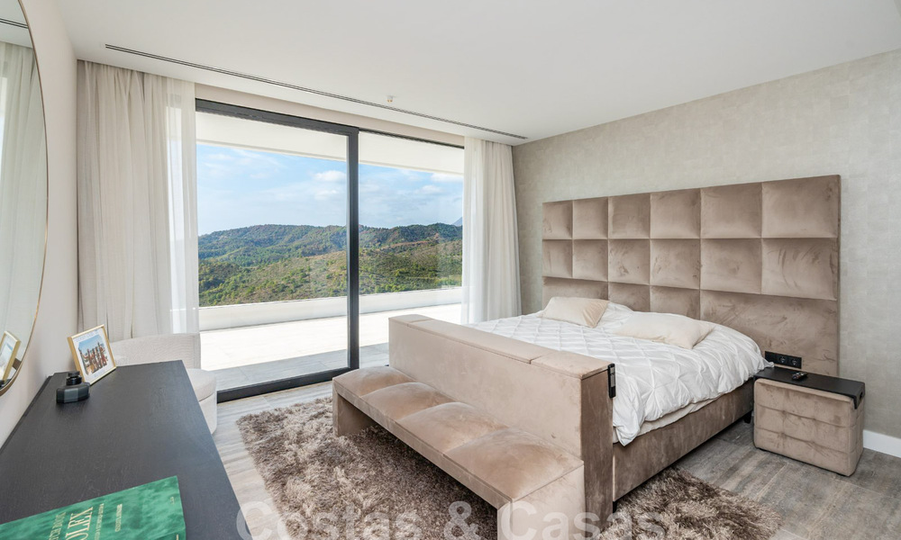 Moderne luxevilla te koop met zeezicht in een gated community omgeven door natuur in Marbella - Benahavis 59258