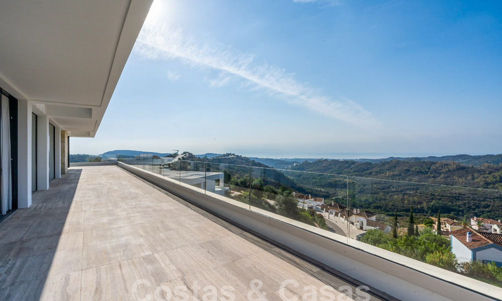 Moderne luxevilla te koop met zeezicht in een gated community omgeven door natuur in Marbella - Benahavis 59262