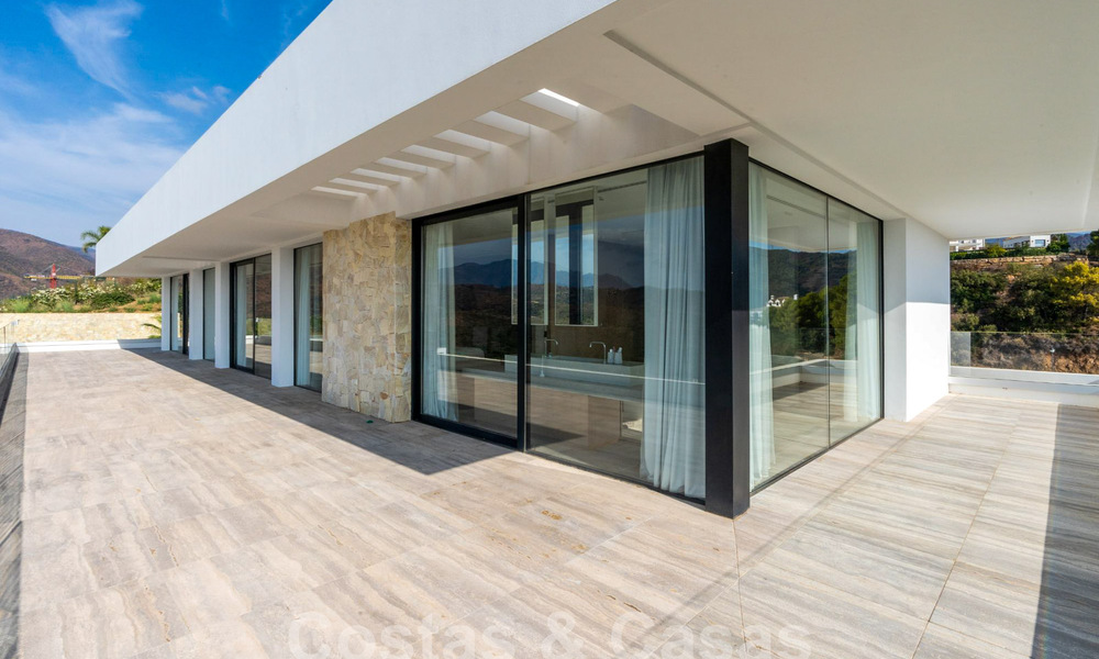 Moderne luxevilla te koop met zeezicht in een gated community omgeven door natuur in Marbella - Benahavis 59266