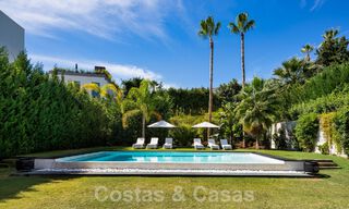 Moderne luxevilla te koop in een eigentijds bouwstijl, op loopafstand van Puerto Banus, Marbella 59599 