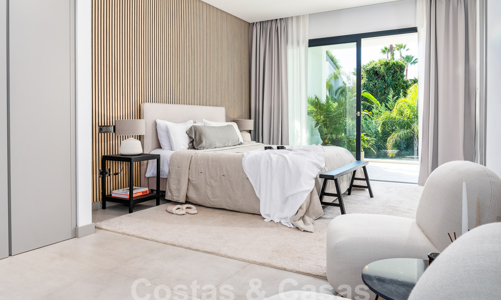 Moderne luxevilla te koop in een eigentijds bouwstijl, op loopafstand van Puerto Banus, Marbella 59608
