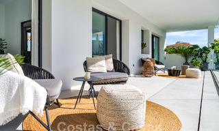 Moderne luxevilla te koop in een eigentijds bouwstijl, op loopafstand van Puerto Banus, Marbella 59623 