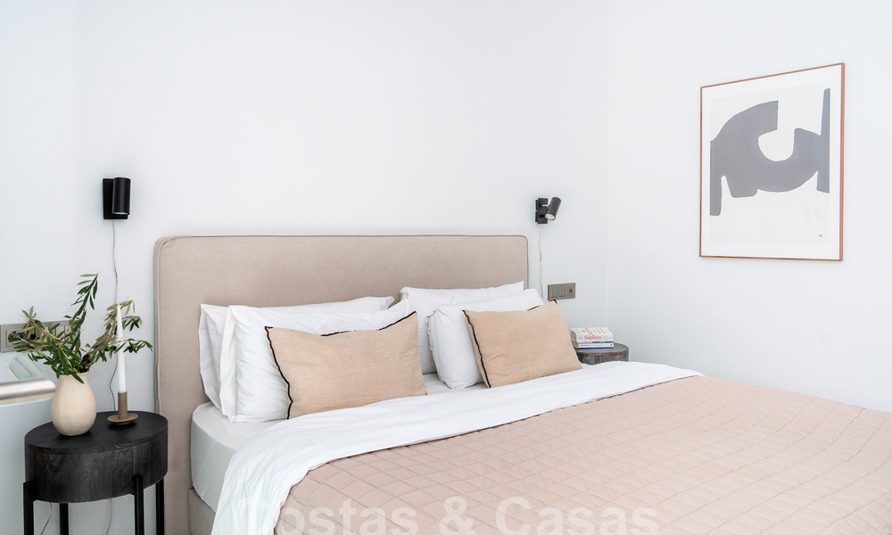 Moderne luxevilla te koop in een eigentijds bouwstijl, op loopafstand van Puerto Banus, Marbella 59627