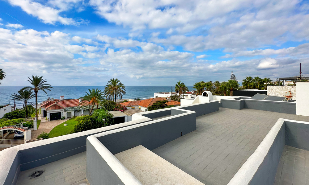 Te renoveren villa met veel potentieel te koop op enkele meters van het strand in een populaire zone van Marbella Oost 59711