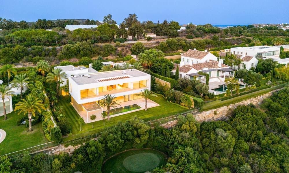 Instapklare, ultra-luxueuze designervilla te koop in een superieur golfresort aan de Costa del Sol 60170