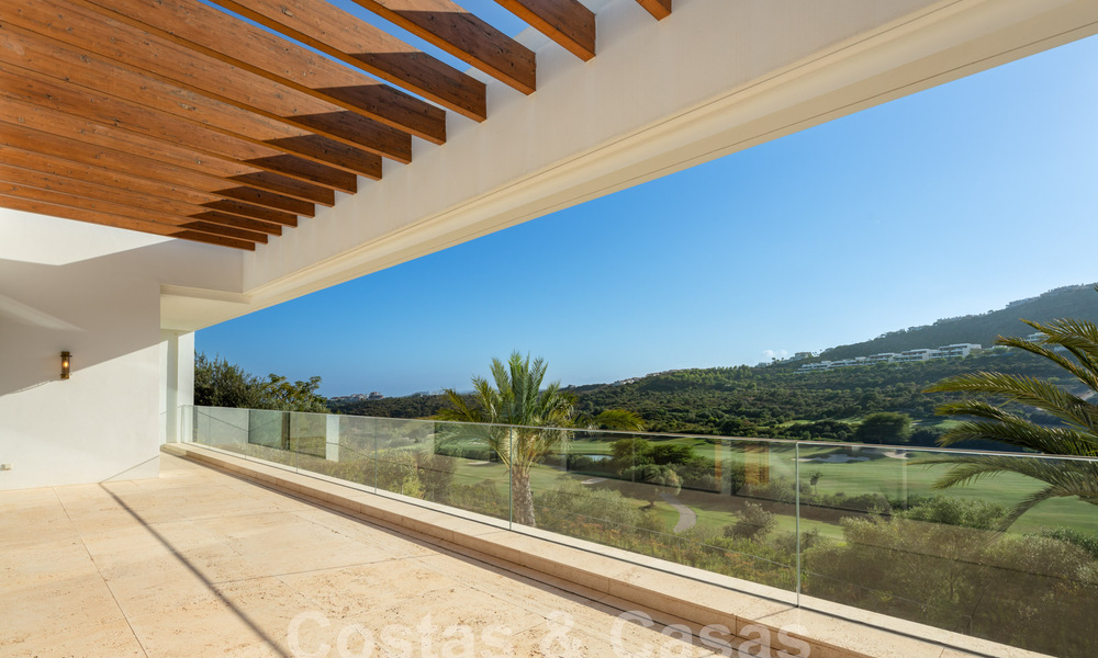 Instapklare, ultra-luxueuze designervilla te koop in een superieur golfresort aan de Costa del Sol 60180
