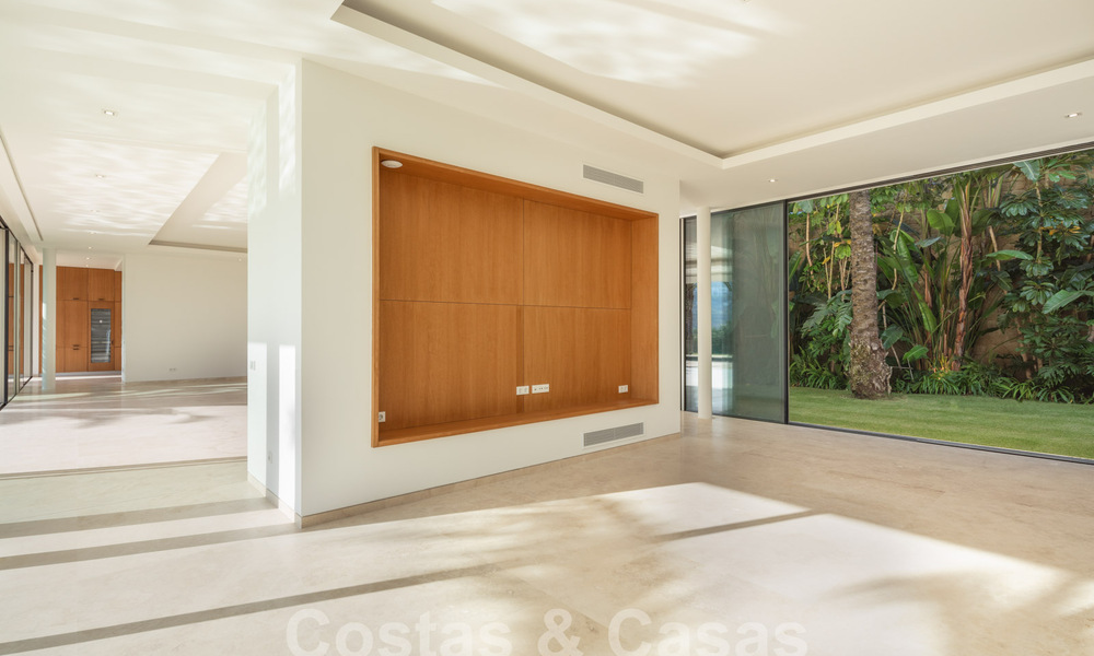 Instapklare, ultra-luxueuze designervilla te koop in een superieur golfresort aan de Costa del Sol 60184