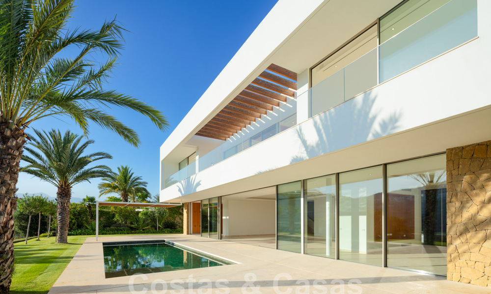 Instapklare, ultra-luxueuze designervilla te koop in een superieur golfresort aan de Costa del Sol 60188