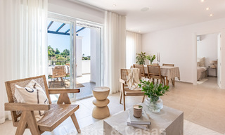 Modern gerenoveerd penthouse te koop met ruim terras en zeezicht in La Quinta golfresort, Benahavis - Marbella 60623 