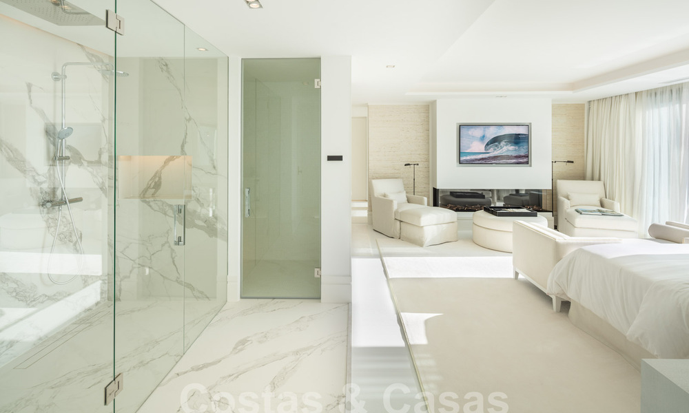 Spectaculaire luxevilla te koop in resort stijl met zeezicht in Nueva Andalucia’s golfvallei, Marbella 61075