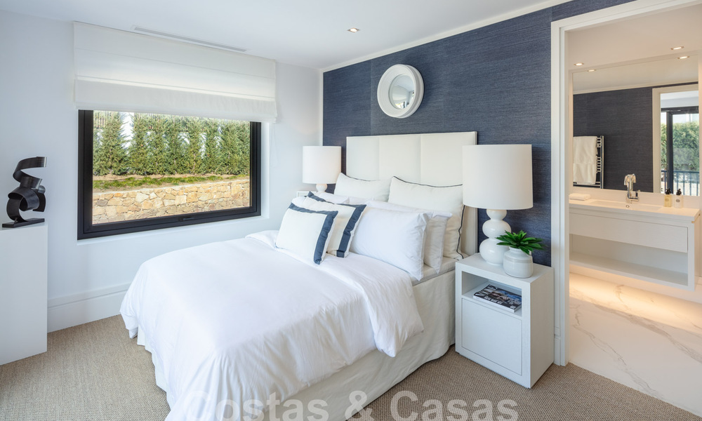 Spectaculaire luxevilla te koop in resort stijl met zeezicht in Nueva Andalucia’s golfvallei, Marbella 61083