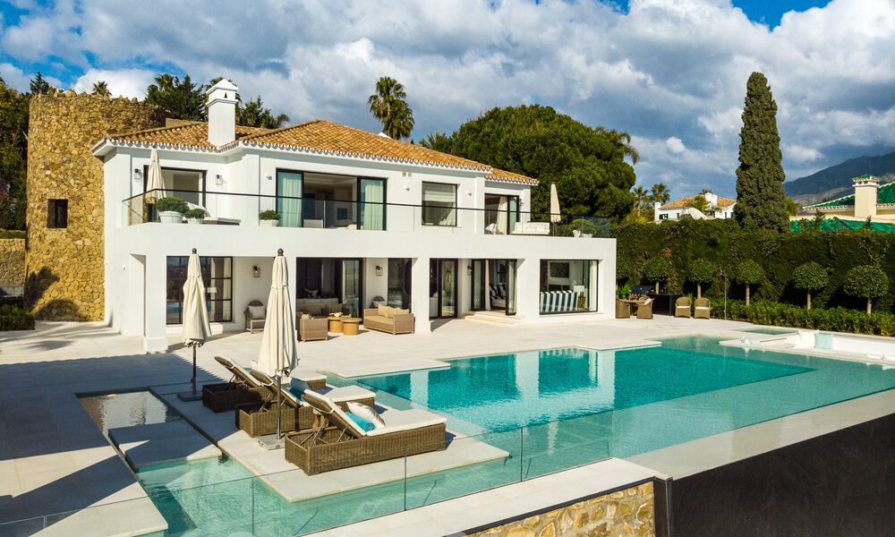 Spectaculaire luxevilla te koop in resort stijl met zeezicht in Nueva Andalucia’s golfvallei, Marbella 61089