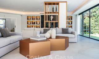 Luxevilla met modern-Mediterraan ontwerp te koop in een populaire golfomgeving in Nueva Andalucia, Marbella 61714 