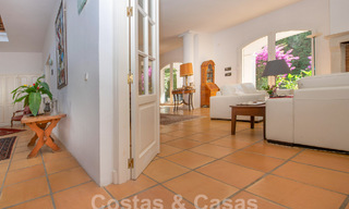 Mediterrane luxevilla te koop op een steenworp van het strand en voorzieningen in Guadalmina Baja, Marbella 61863 
