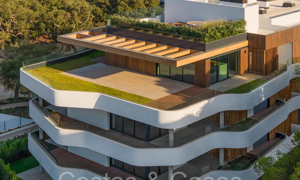 Nieuwe, duurzame, luxe appartementen te koop in een omsloten community van Sotogrande, Costa del Sol 63853