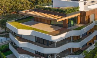 Nieuwe, duurzame, luxe appartementen te koop in een omsloten community van Sotogrande, Costa del Sol 63853 