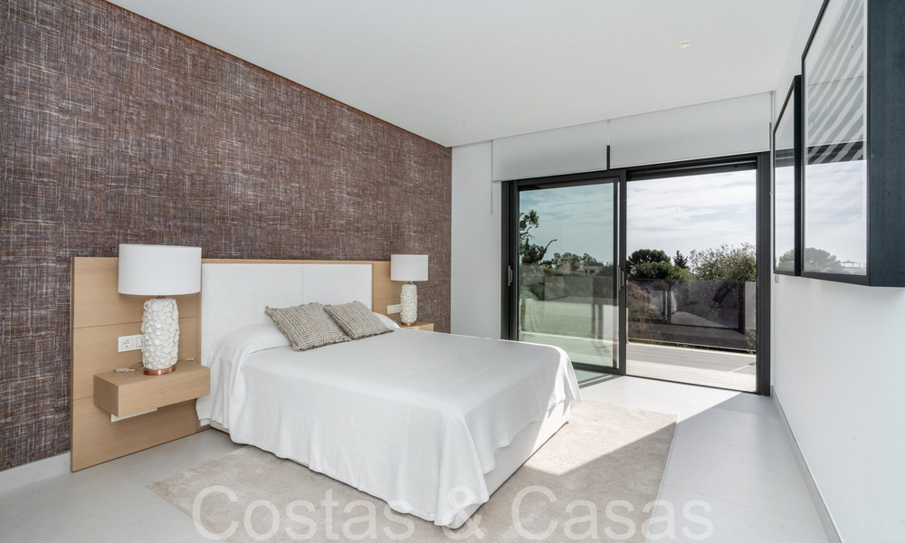 Instapklare, moderne luxevilla te koop met infinity zwembad in een exclusieve gated community in Benalmadena, Costa del Sol 64086