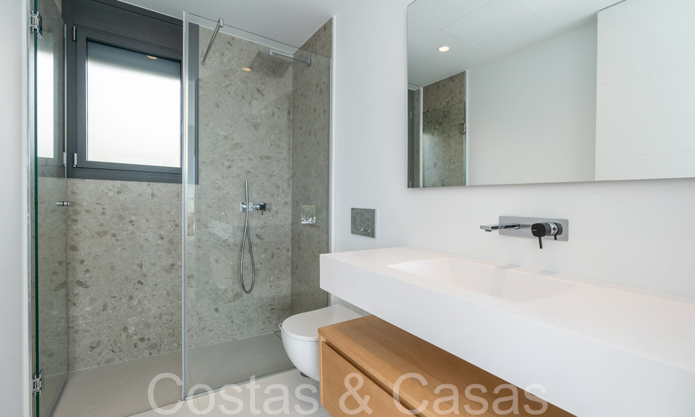 Instapklare, moderne luxevilla te koop met infinity zwembad in een exclusieve gated community in Benalmadena, Costa del Sol 64090