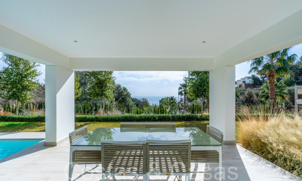 Instapklare, moderne luxevilla te koop met infinity zwembad in een exclusieve gated community in Benalmadena, Costa del Sol 64105