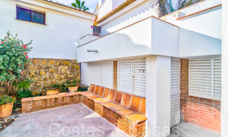 Mediterrane strandvilla te koop op eerstelijnsstrand nabij het centrum van Estepona 64037 