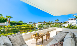Superieure luxevilla met moderne bouwstijl te koop op een steenworp van de golfbanen van Nueva Andalucia’s golfvallei, Marbella 64211 