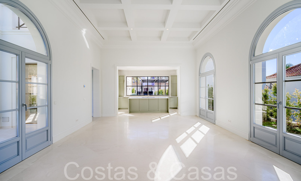 Instapklare, luxevilla met modern-Mediterraan design te koop in een populaire golfomgeving in Nueva Andalucia, Marbella 64243