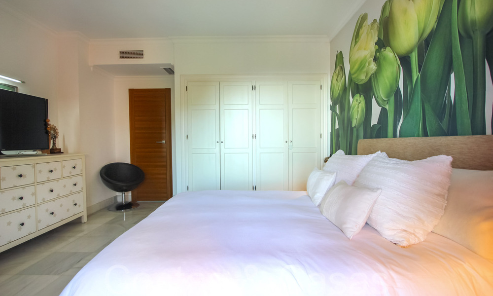 Instapklaar, ruim 3-slaapkamer penthouse te koop met magnifiek zeezicht in Benahavis - Marbella 64326