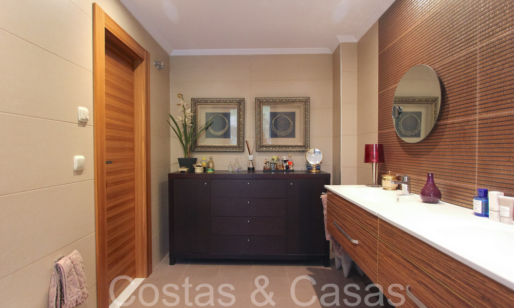 Instapklaar, ruim 3-slaapkamer penthouse te koop met magnifiek zeezicht in Benahavis - Marbella 64329