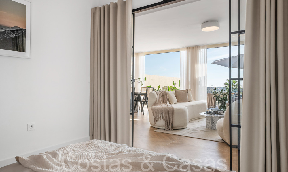 Verfijnd luxe appartement met meer-, berg- en zeezicht te koop in Nueva Andalucia, Marbella 64489